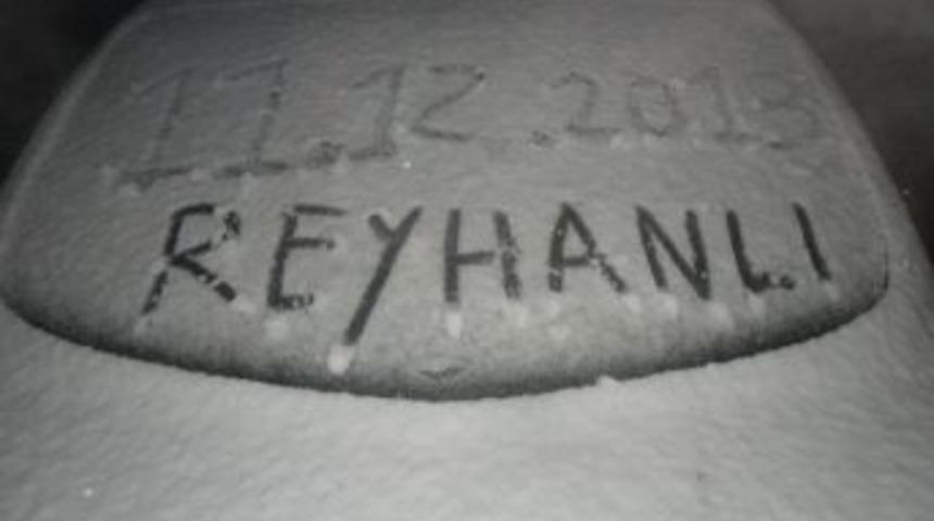 "Reyhanlı'ya 12 yıl sonra 2.kez kar tanecikleri d&uuml;şt&uuml;"