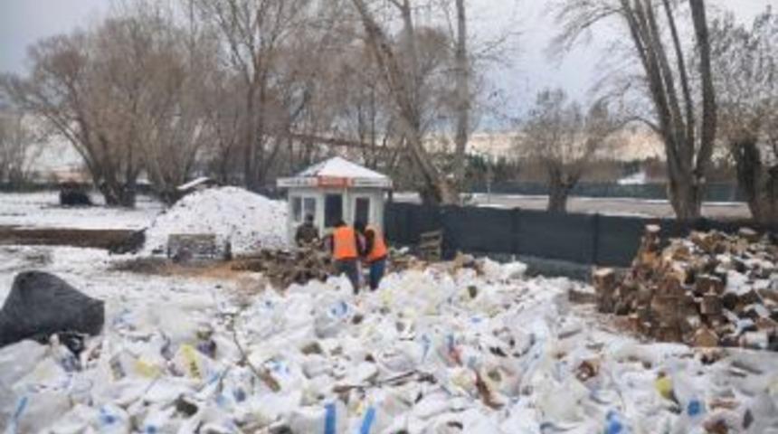 Yenimahalle&rsquo;de Ağa&ccedil;lar Budandı, Vatandaş Isındı