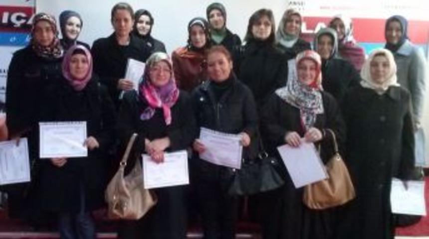 Akansu Koleji 'Anne Okulu' Semineri D&uuml;zenledi