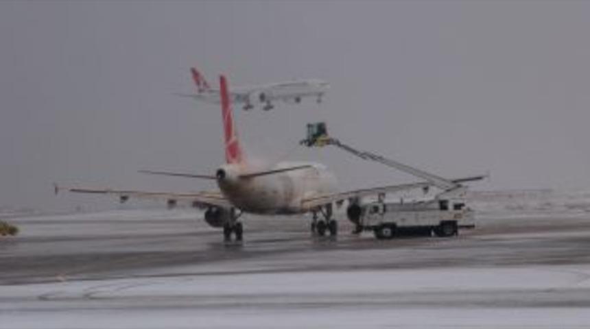 Havayoluna Kar Engeli