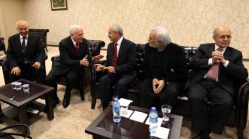 Ahmet Necdet Sezer Ile Kılı&ccedil;daroğlu Birlikte Tiyatro Izledi