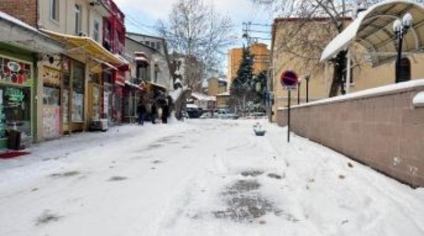 Dursunbey'de Kar Esareti