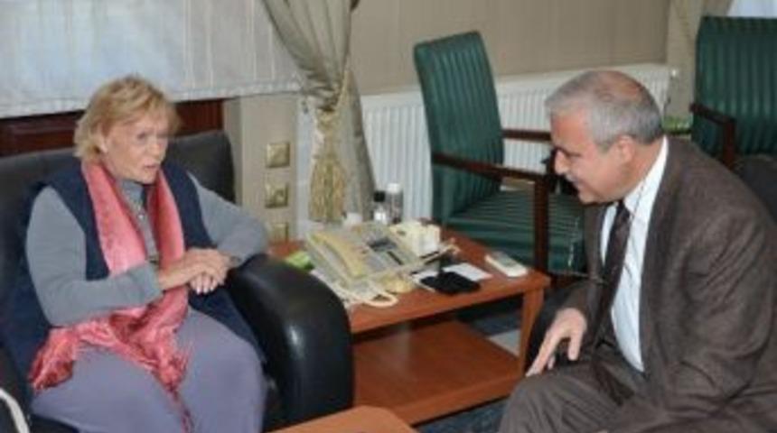 Carretta Anasından Vali G&uuml;ven&ccedil;er&rsquo;e Ziyaret