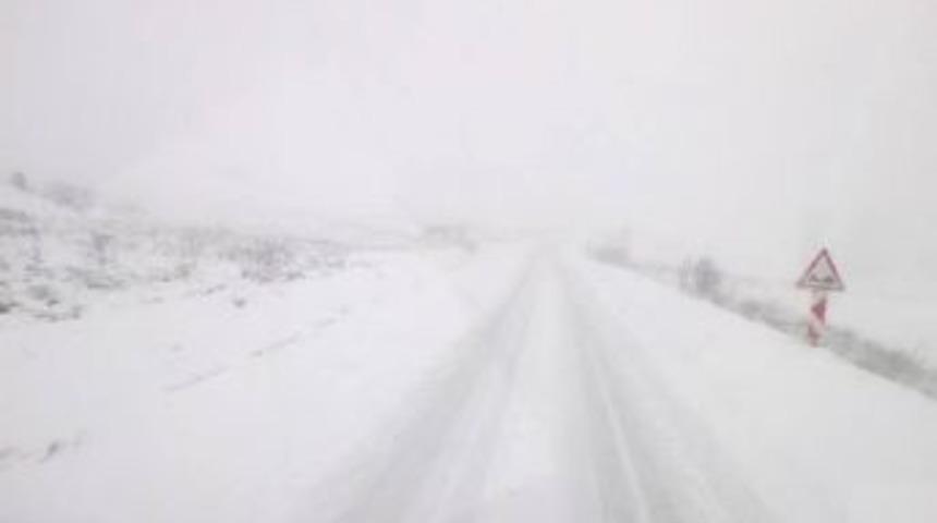 Balıkesir'de 197 K&ouml;y Yolu Ulaşıma Kapandı