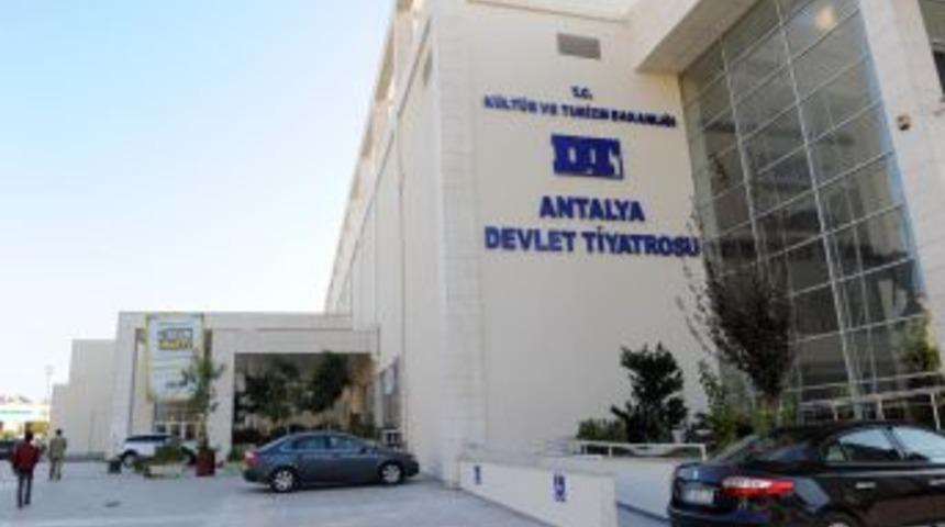 Haşim İşcan K&uuml;lt&uuml;r Ve Sanat Merkezi Yenilendi