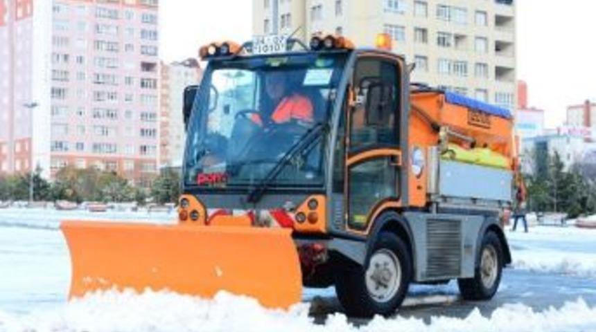 Beylikd&uuml;z&uuml;&rsquo;nde Kar Timi Gece G&uuml;nd&uuml;z Hizmette