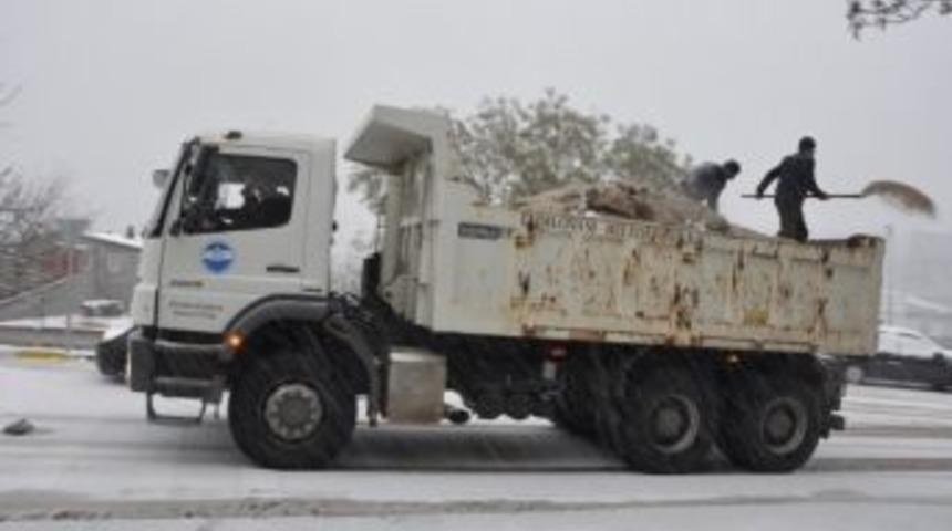 Dilovası'nda Ekipler &Ccedil;alışmaları Hızlandırdı