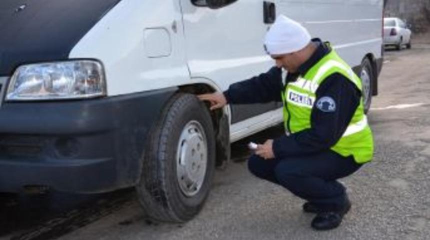 Hamam&ouml;z&uuml;'nde Kış Lastiği Denetimi