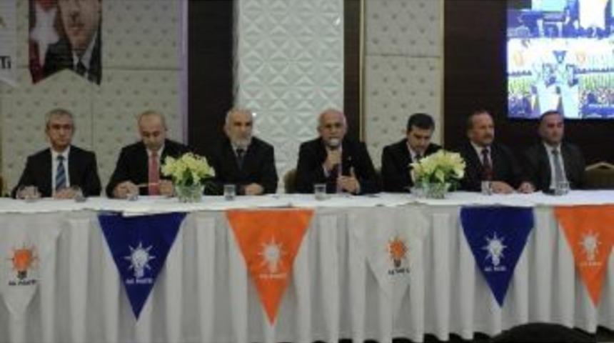 Ak Parti Ak&ccedil;akoca Ana Kademe Toplantısı Aday Adayların Katılımıyla Yapıldı