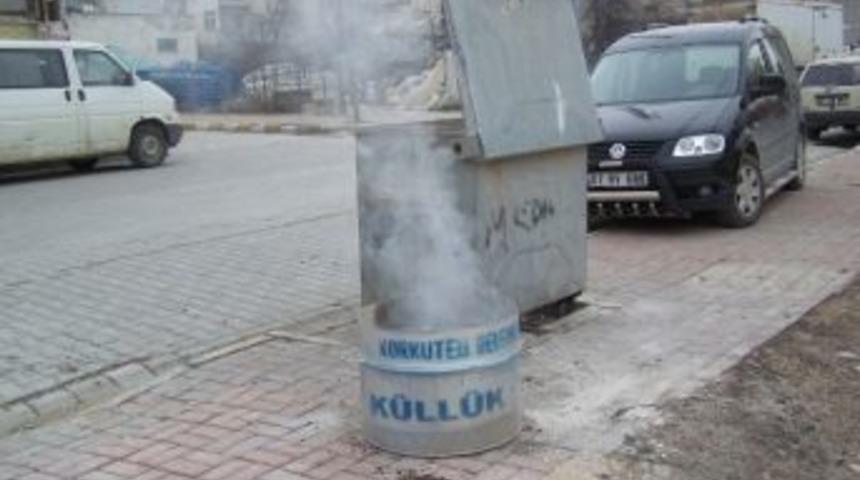 Korkuteli Belediyesi Sokaklara K&uuml;l Konteyneri Yerleştiriyor