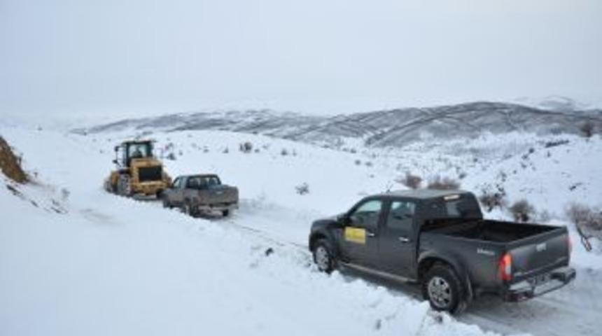 Muş’ta 3 Gündür Ulaşıma Kapalı Olan Köy Yolları Açılıyor