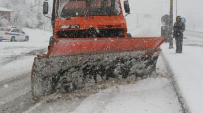 Düzce’de 145 Köy Yolu Ulaşıma Kapandı