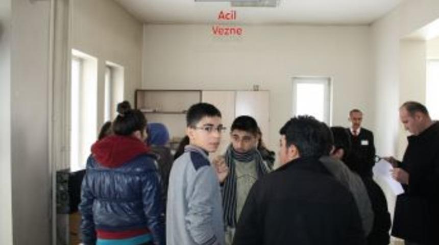 Muzip &Ouml;ğrencinin Getirdiği Civadan 25 &Ouml;ğrenci Hastanelik Oldu