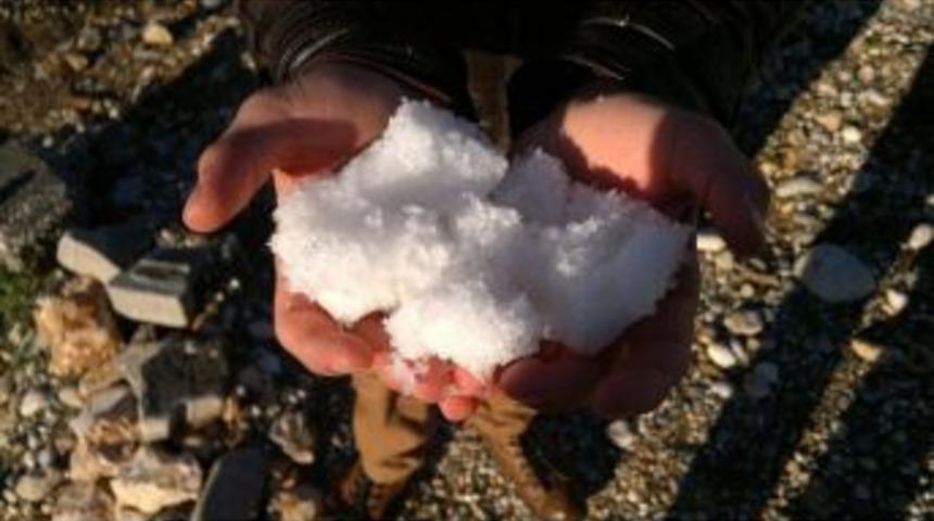 Demre'ye 42 Yıl Sonra Kar Yağdı