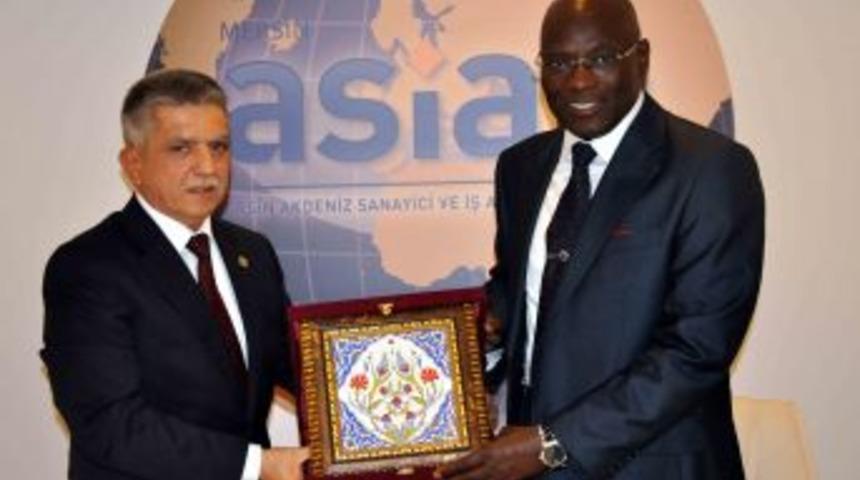 Senegal B&uuml;y&uuml;kel&ccedil;isi, Mersinli Işadamlarını Yatırıma Davet Etti