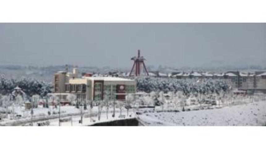 &Ccedil;arşamba Beyaza B&uuml;r&uuml;nd&uuml;