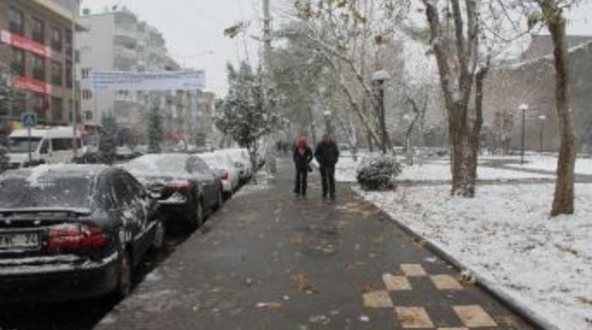 Diyarbakır&rsquo;dan Kartpostallık Kar Manzaraları