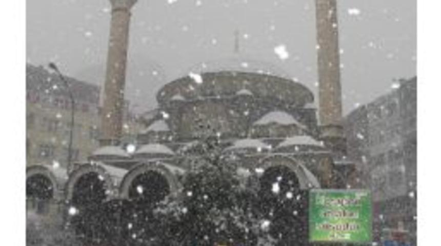 Kar Rize&rsquo;de &Ouml;ğrencilerin Eğlencesi Oldu