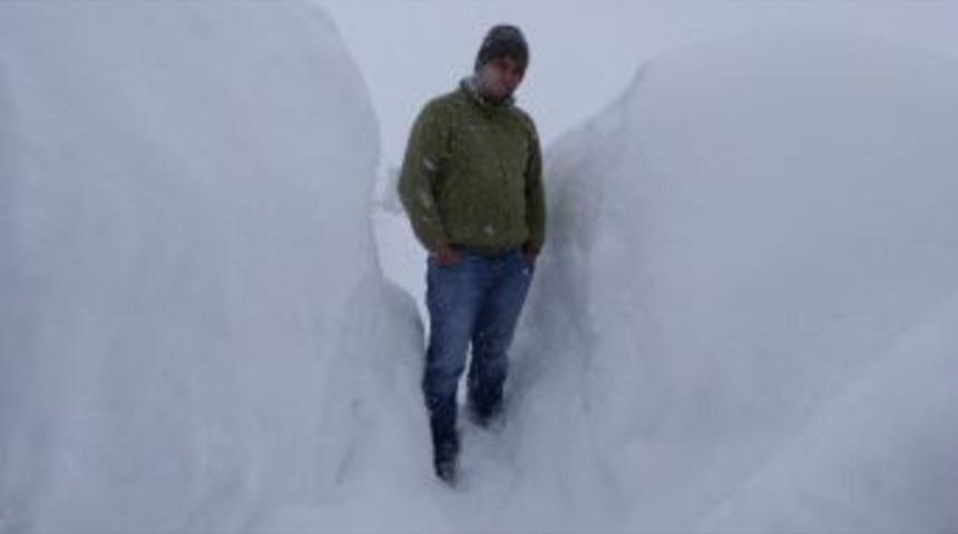 &Ccedil;ambaşı Yaylası&rsquo;nda Kar Kalınlığı 1.5 Metre