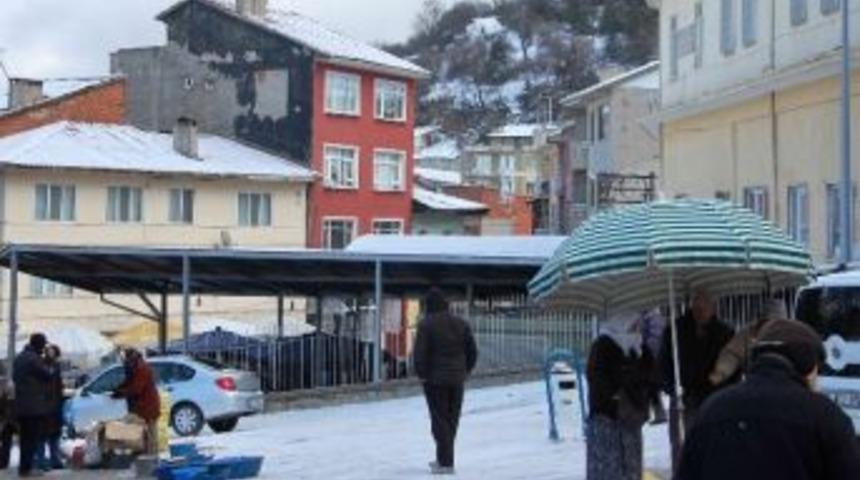 Soğuk Hava Simav Pazarını Olumsuz Etkiledi