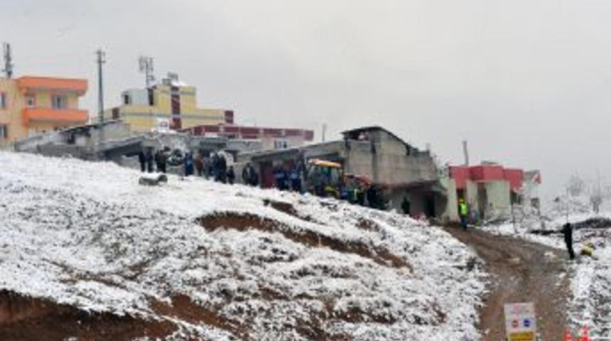 Kahramanmaraş&rsquo;ta Kentsel D&ouml;n&uuml;ş&uuml;m I&ccedil;in Ilk Yıkım Yapıldı