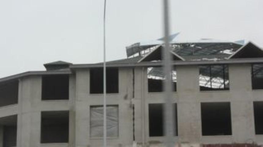 Fırtına, U&ccedil;ak Seferlerini Iptal Ettirdi