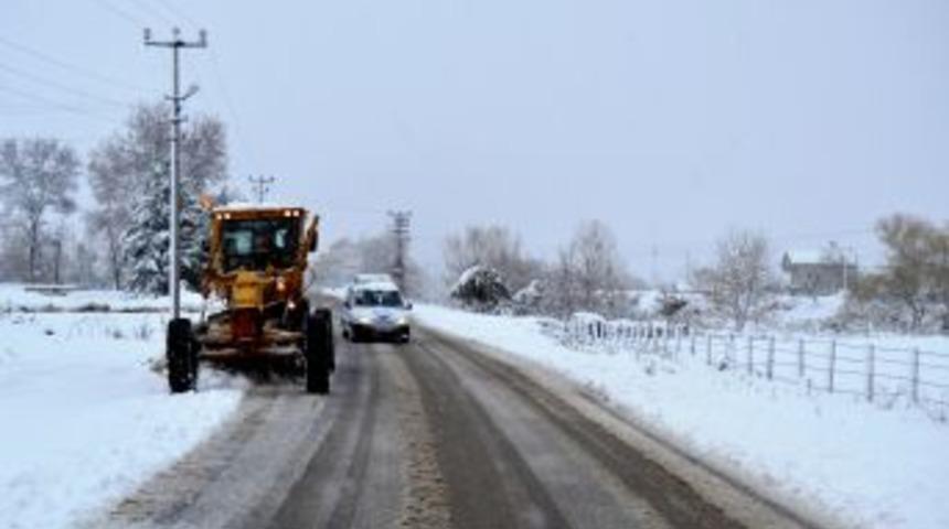 19 Mayıs Il&ccedil;esinde Kar Temizleme &Ccedil;alışmaları Başladı
