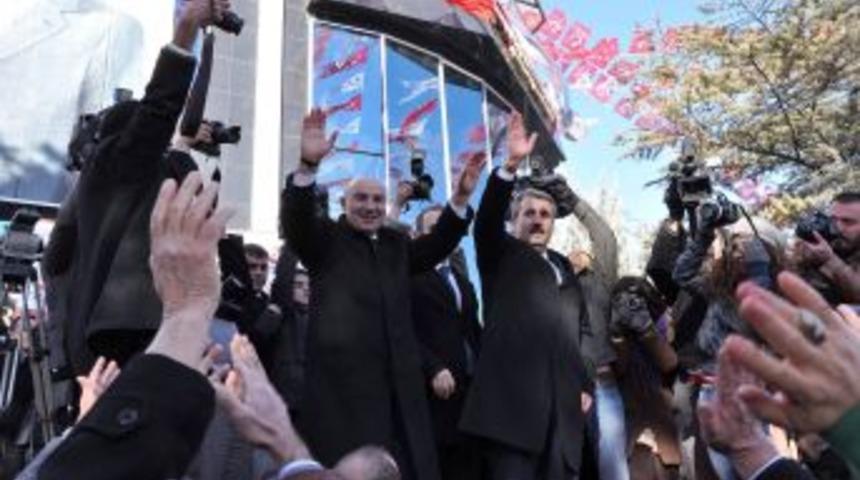 Turgut Altınok, BBP'den Adaylığını A&ccedil;ıkladı