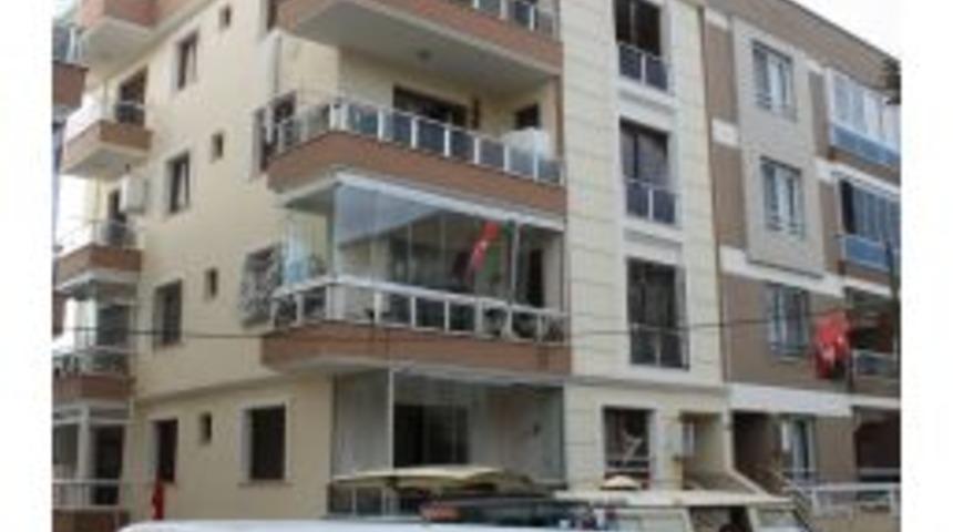 Doğalgaz Patlaması Yaşanan Bina Boşaltıldı