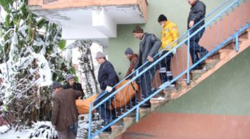 Akt&uuml;t&uuml;n Saldırısında Psikolojisi Bozulan Asker, 5 Yıl Sonra Babasını &Ouml;ld&uuml;rd&uuml;