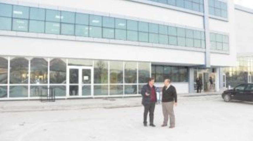 Vize Meslek Y&uuml;ksekokulu Yeni Binasına Taşındı