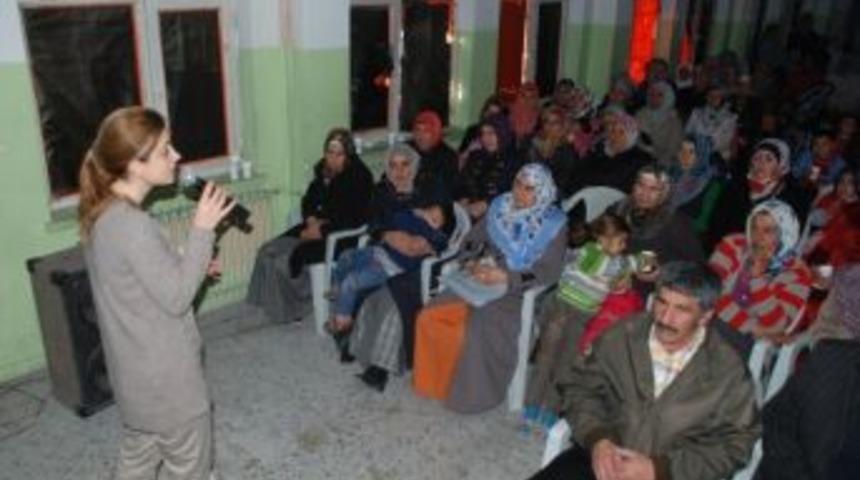 Aileler Kaymek İle Okula Gidiyor