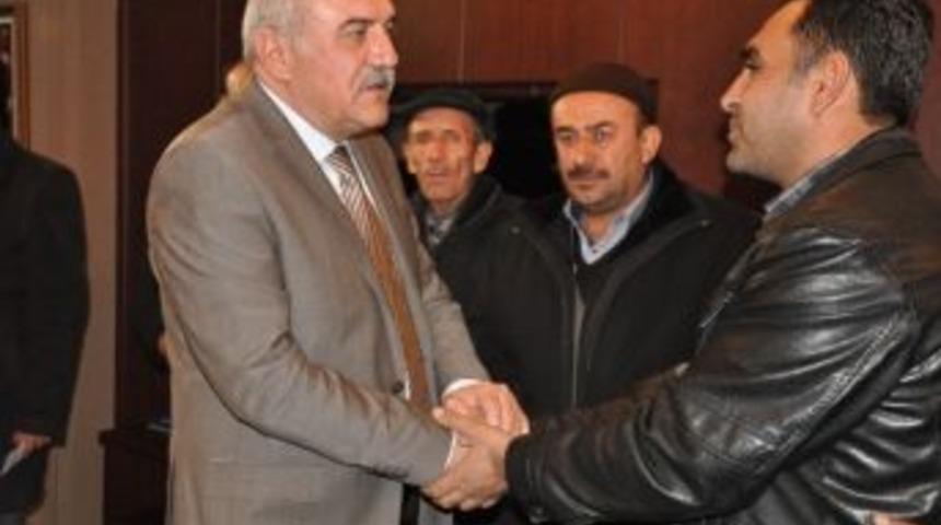 Cizre'de Olaylarda Maddi Zarar G&ouml;ren Esnafın Zararını Valilik Karşıladı