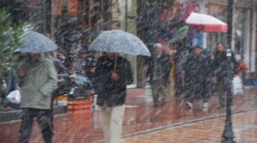 Batman&rsquo;a Mevsimin İlk Karı Yağdı