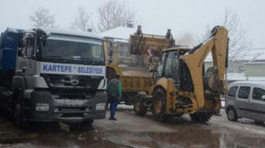 Kartepe'de Tuzlama &Ccedil;alışmaları Devam Ediyor