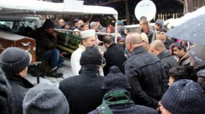 Kazada Yanarak &Ouml;len Teknisyene G&ouml;zyaşı