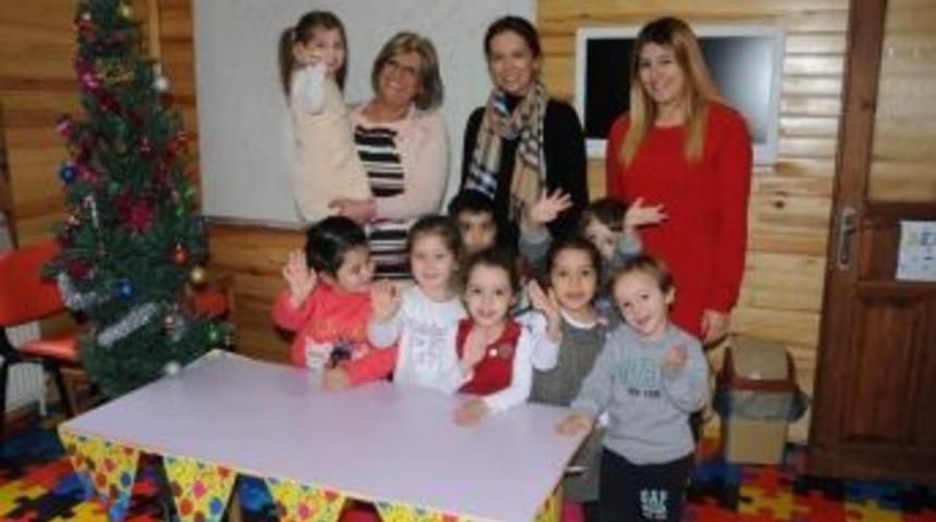 Ustamehmetoğlu Manisalı Miniklerle Buluştu