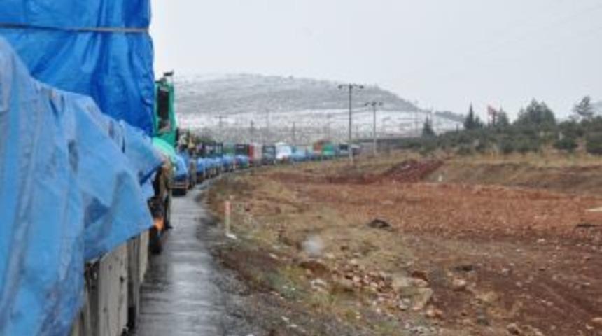 Cilveg&ouml;z&uuml;'nde 8 Kilometre TIR Kuyruğu Oluştu