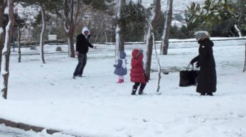 &Ccedil;amlıca&rsquo;da Kar Keyfi