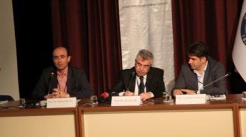 SAM Başkanı &Ouml;zcan: Vize Serbestiyeti Konusu AB &Uuml;yeliğine Ilgiyi Artırabilir