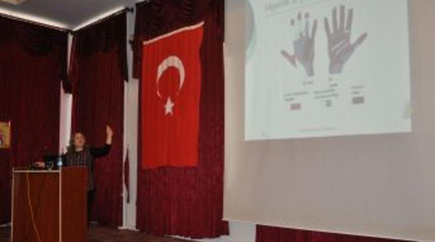 &Ouml;ğretmenlere El Yıkama Teknikleri Anlatıldı
