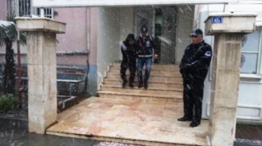 Eski Sevgilisini &Ouml;l&uuml;mle Tehdit Edince G&ouml;zaltına Alındı