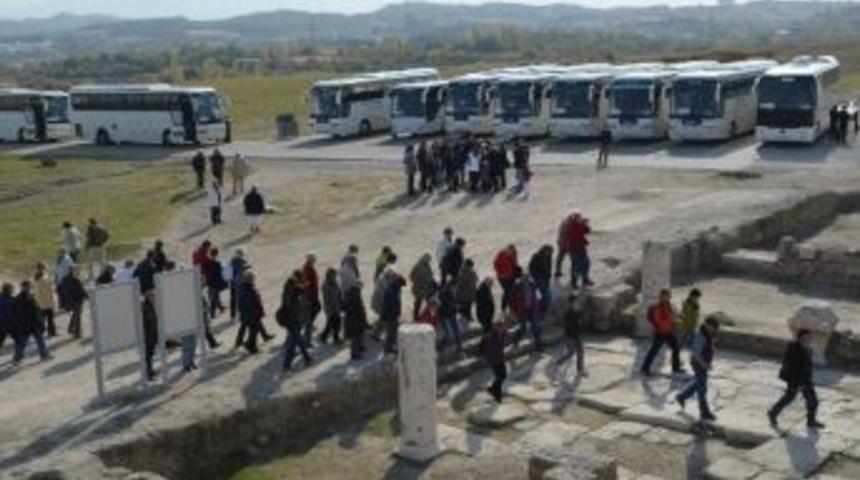 Laodikya'ya Turist Akını