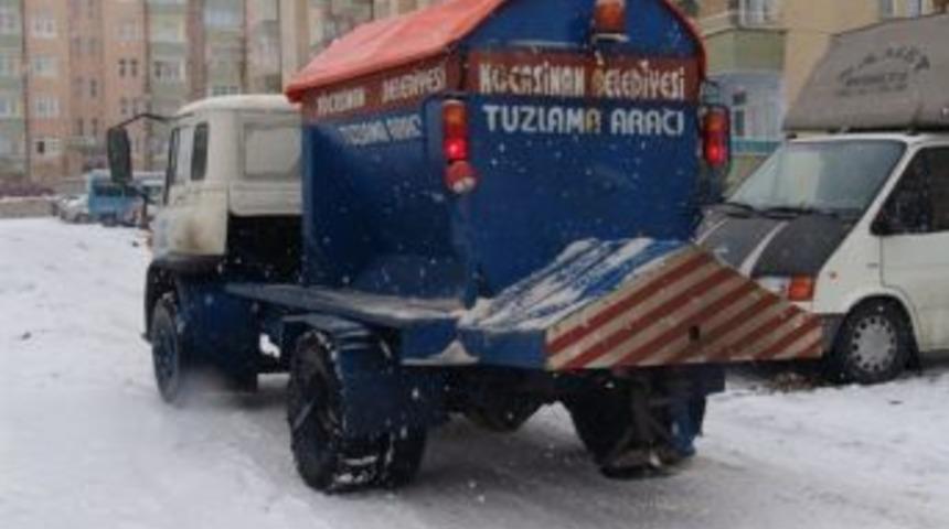 Kocasinan'dan Kar Ve Buz'a 45 Ton Tuz