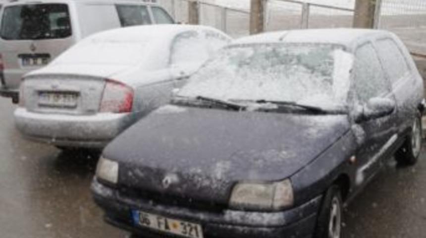 Cizre&rsquo;ye Mevsimin İlk Karı Yağdı