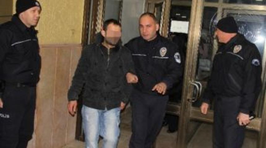 "mahkemem Var Mı" Diye Adliyeye Gelen Gen&ccedil; Tutuklandı