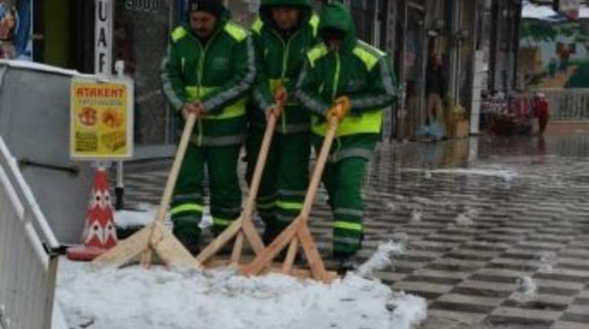 Temizlik Ekipleri Teyakkuzda