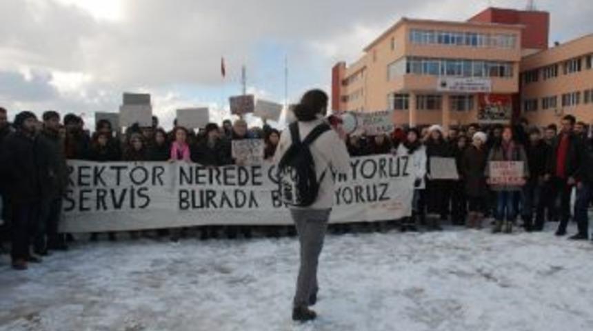 &Uuml;niversite &Ouml;ğrencileri Eylem Yaptı