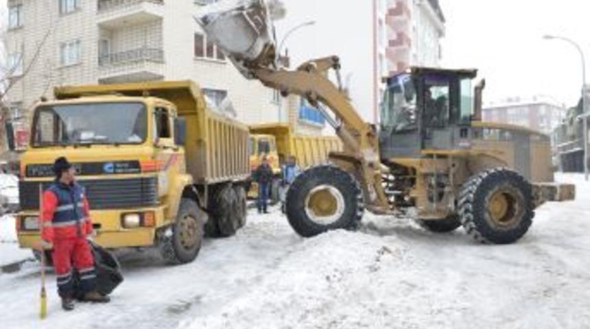 Yakutiye Belediyesi, 3 Vardiya Karla M&uuml;cadele Ediyor