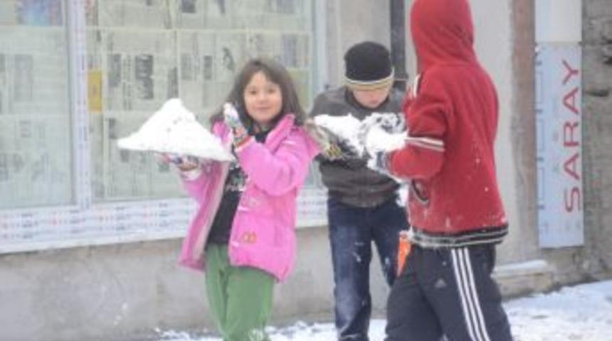 Bolu'da Okullar Yarın Da Tatil Edildi